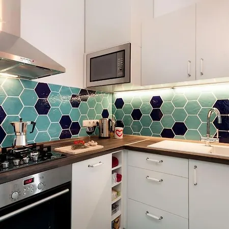 Apartment Stylish Flat For 5 In The Center Budapest